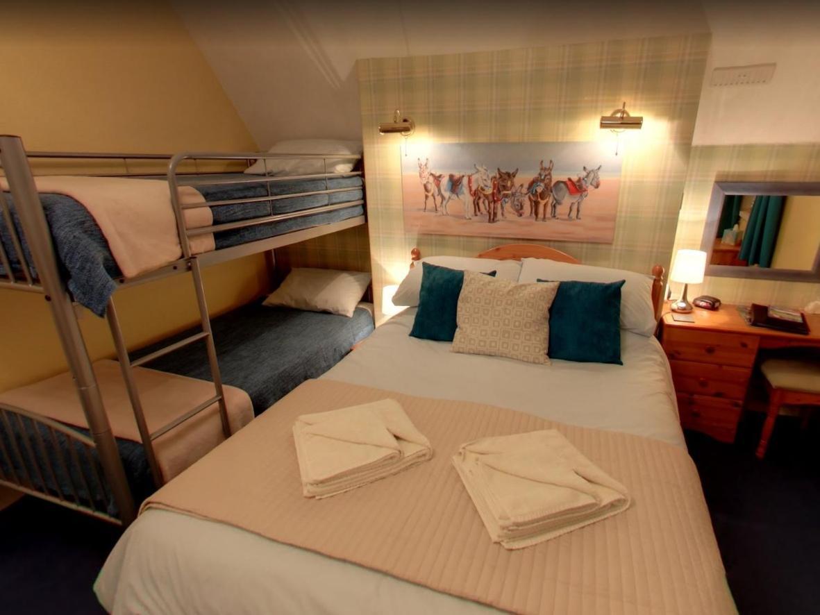 อธล เกสท์เฮาส์ Bed & Breakfast ฟายลี ห้อง รูปภาพ
